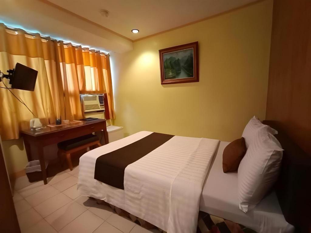 Hotel Asuncion Laoag Exterior foto
